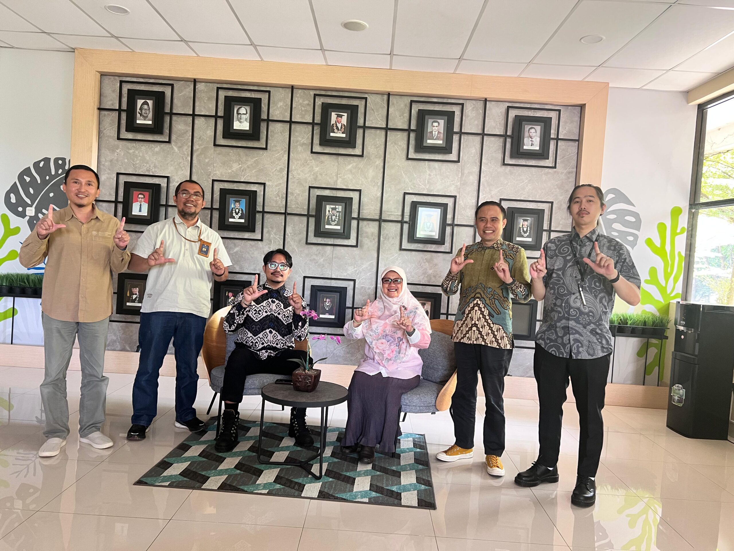 UPM FEB Terima Kunjungan FEB Universitas Negeri Gorontalo Bahas SPMI dan Sharing Persiapan Akreditasi